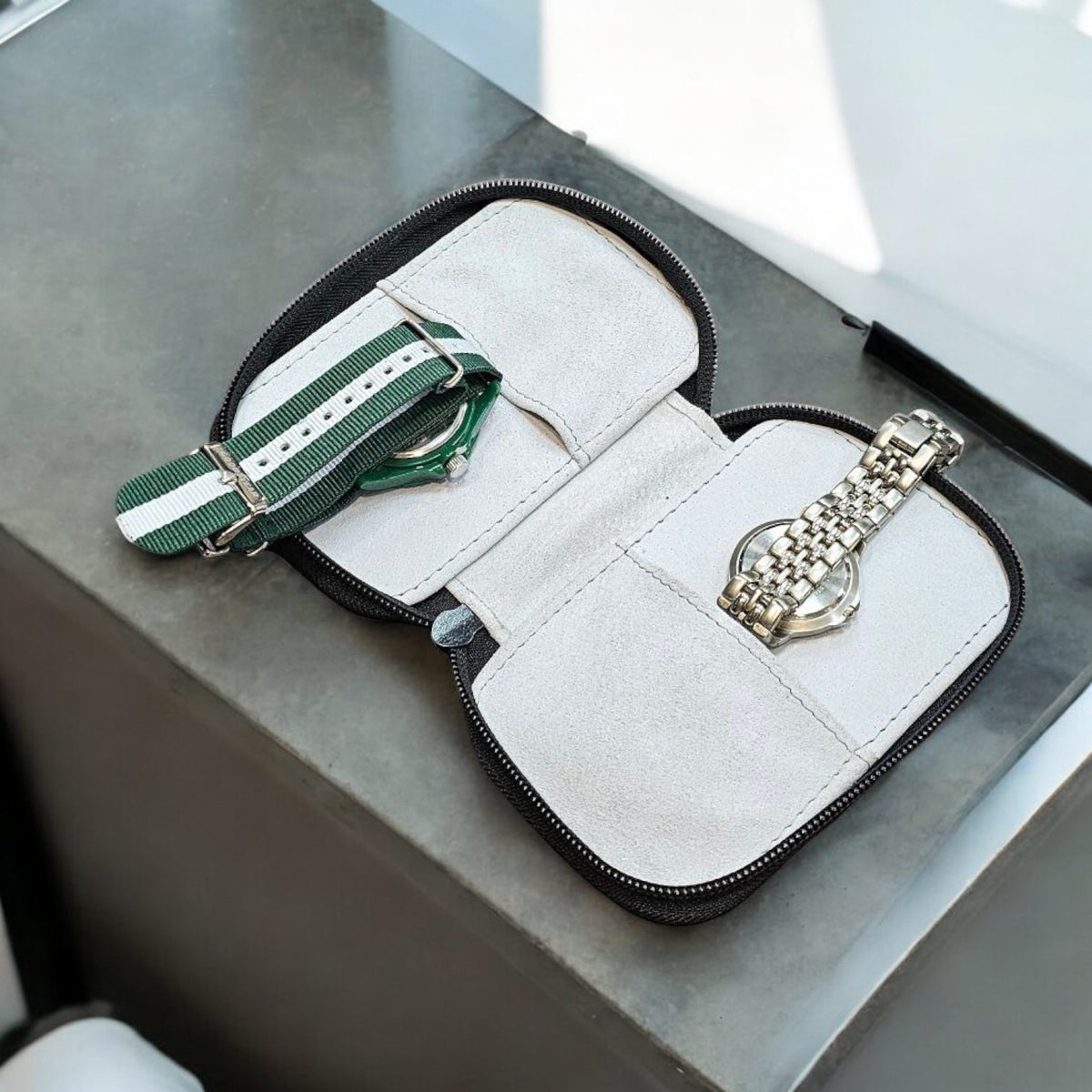 Estuche Relojero de Viaje en Piel Negro Personalizado - Casa Ortiz