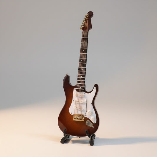 Regalos Ejecutivos Ortiz brown electric guitar replica on stand, 14cm decorative collectible