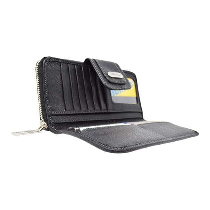CARTERA BROCHE GRANDE AL FRENTE Y ZIPPER PIEL NEGRO (LL1091)