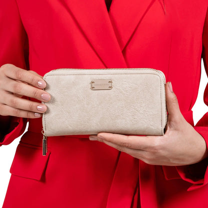 Regalos Ejecutivos Ortiz beige faux leather wallet with double zipper and gold-tone logo plate.